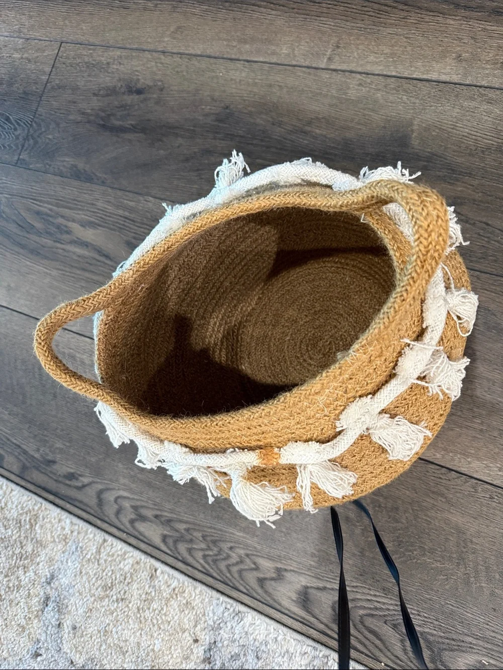 BOHO Vibe Jute Basket w/ handles & Cr Tassel Trim - Light Beige/Brown NWOT